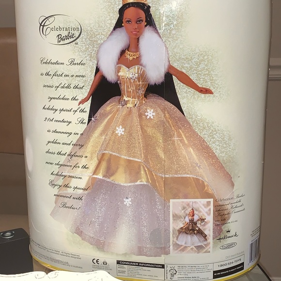 2000 Celebration Barbie! - Picture 3 of 4